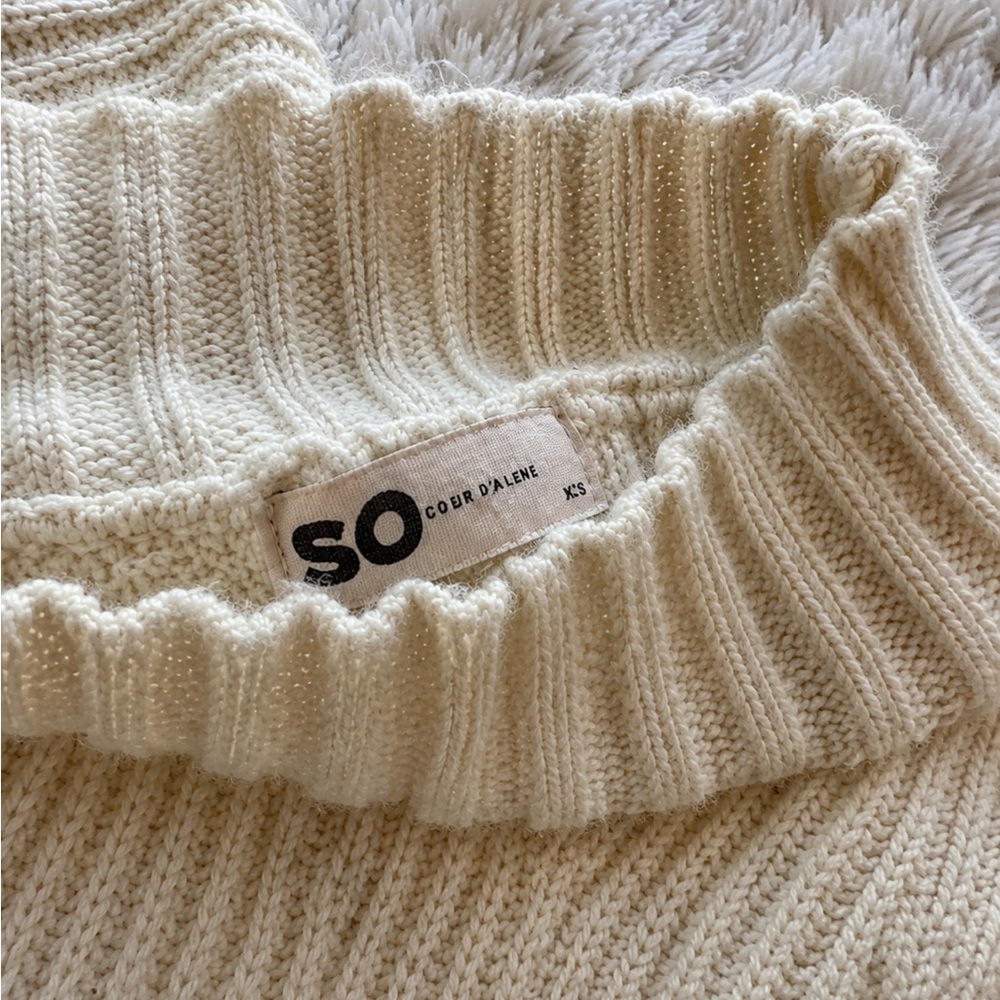SO Cream Ribbed Cropped Mock Neck Sweater - Picture 3 of 3